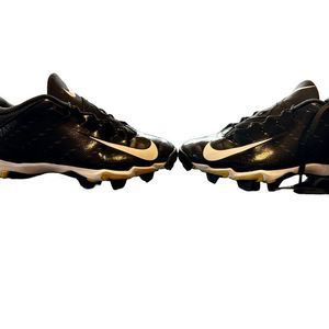 Nike, vapor fast flex , baseball cleats , black ,white , size 3Y